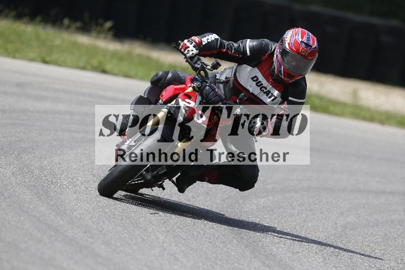 /27 12.06.2025 Ducati Schweiz Trackday Warmup  ADR/blau-bleu/23